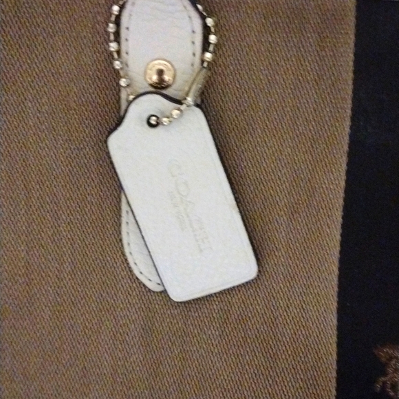 ๐ฅฐ๐ COACH City Carriage Tote Purse - Picture 4 of 10